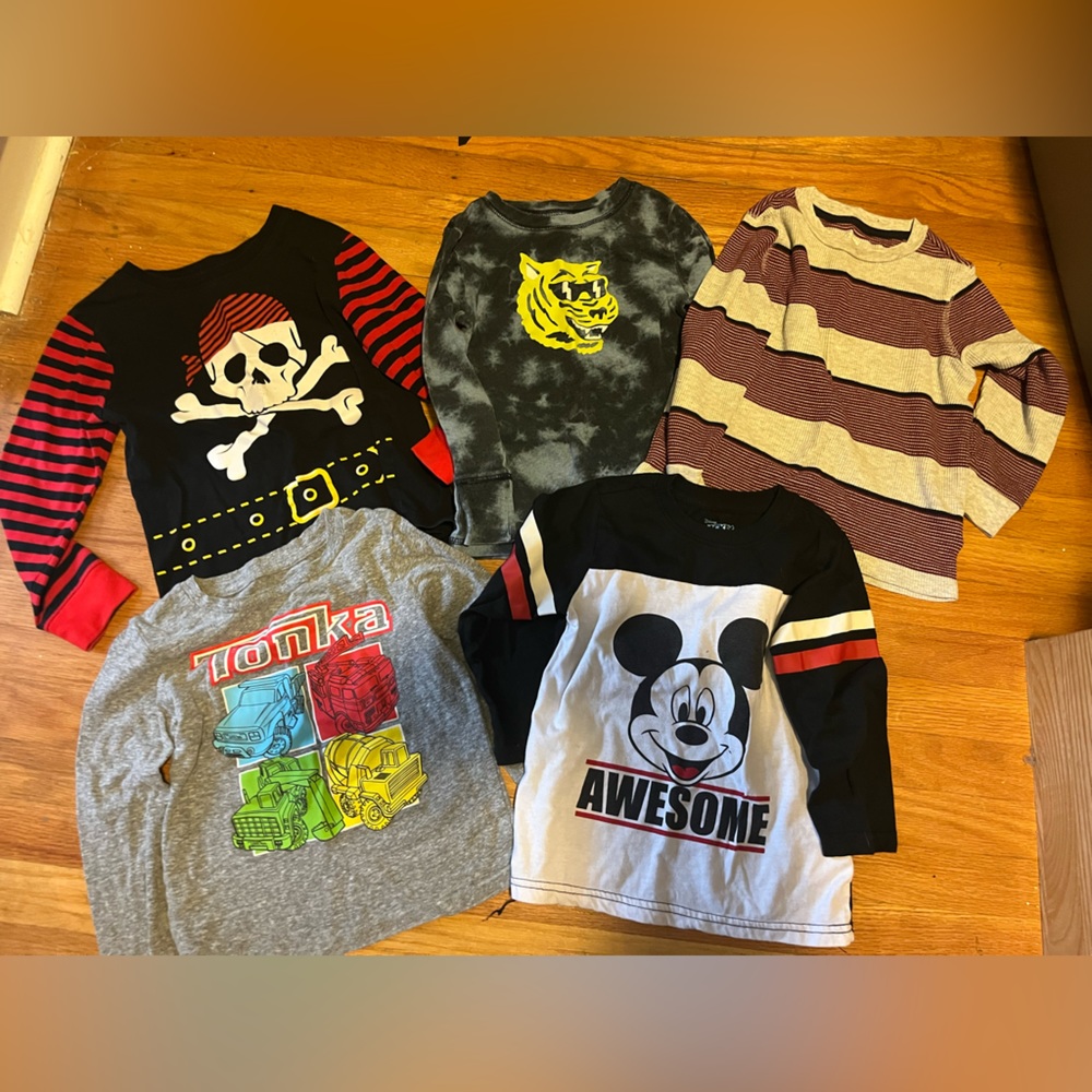 Long sleeve tee lot 4T